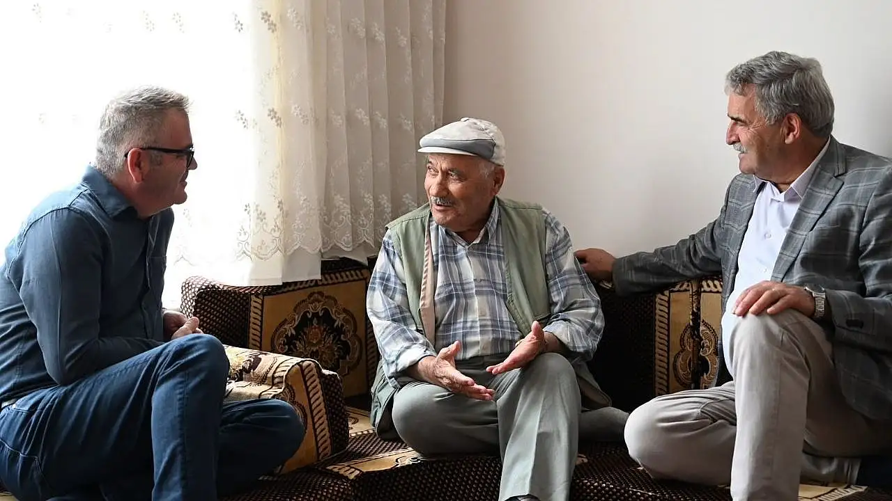 Başkan Ustaoğlu şehit babalarını unutmadı