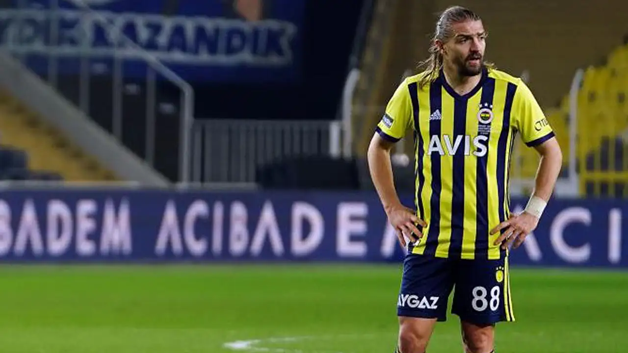 Caner Erkin, futbola veda etti