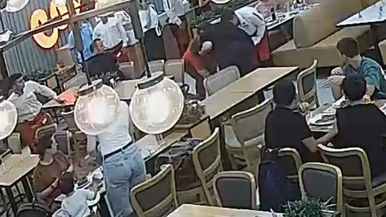 Kızgın tereyağı şovu 2 yaşındaki bebeği işte böyle yaktı!