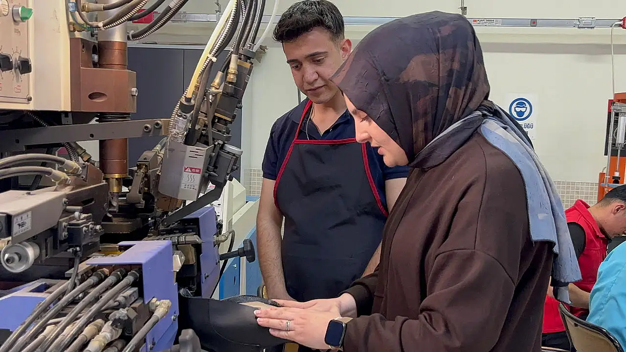 Konya'da ayakkabı sektörüne can suyu olacak okul