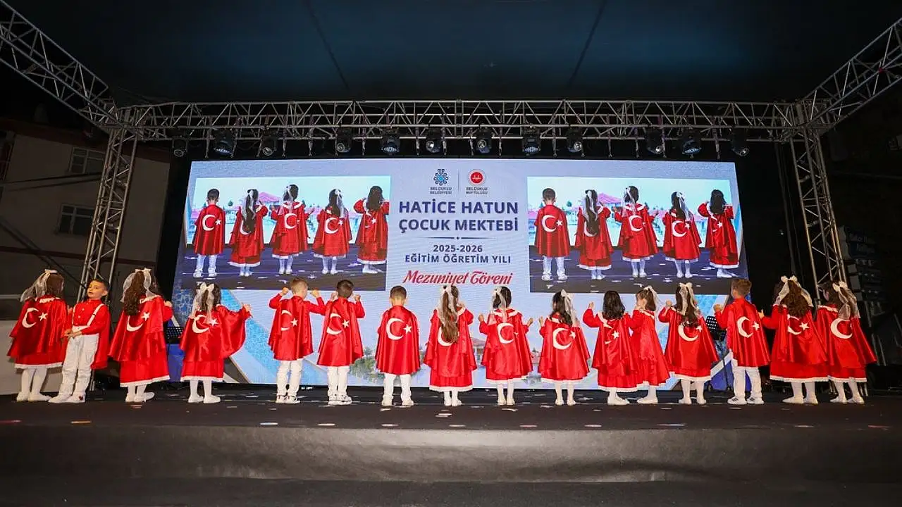 Konya'daki külliyede mezuniyet coşkusu