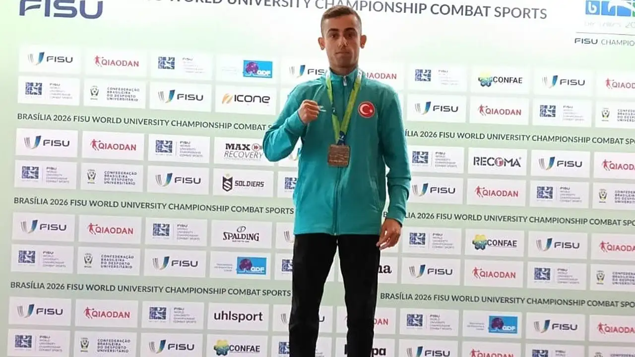 Meramlı sporcu Ünlü'den tarihi zafer