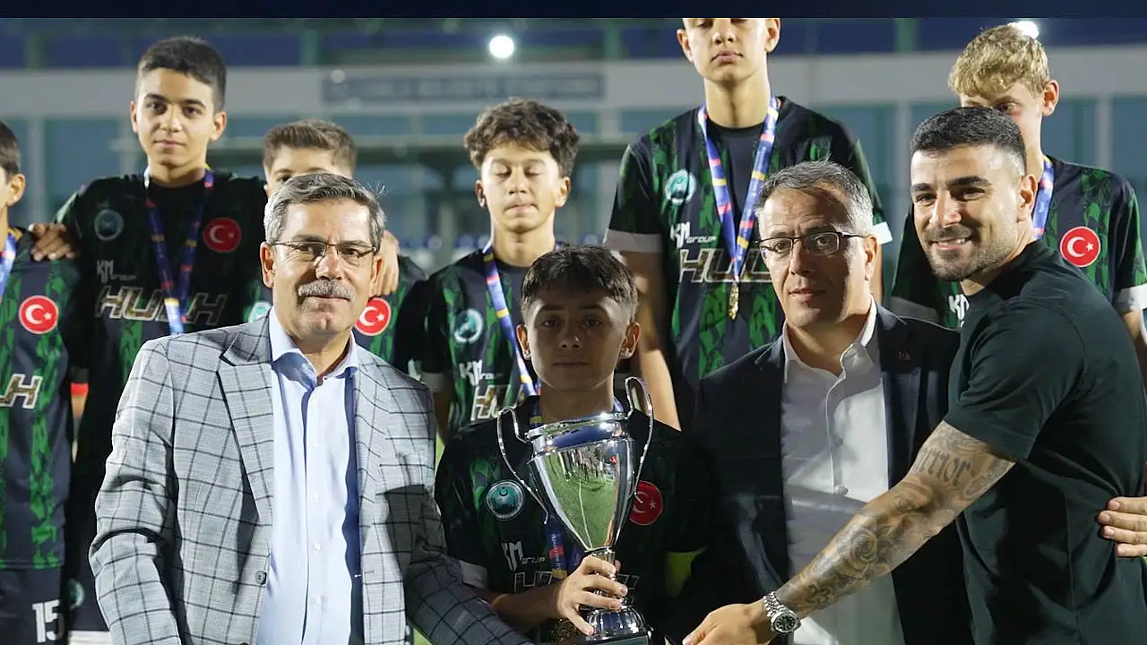 Selçuklu'da okullar terledi! Şampiyon Hazım Uluşahin