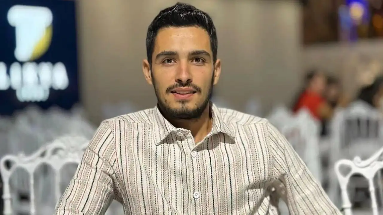 Volkan Kırca, Kalkan Yeşilköy Mahallesi'nde zıpkınla balık avlamak için denizde kayalıklara sıkışarak yaşamını yitirdi.