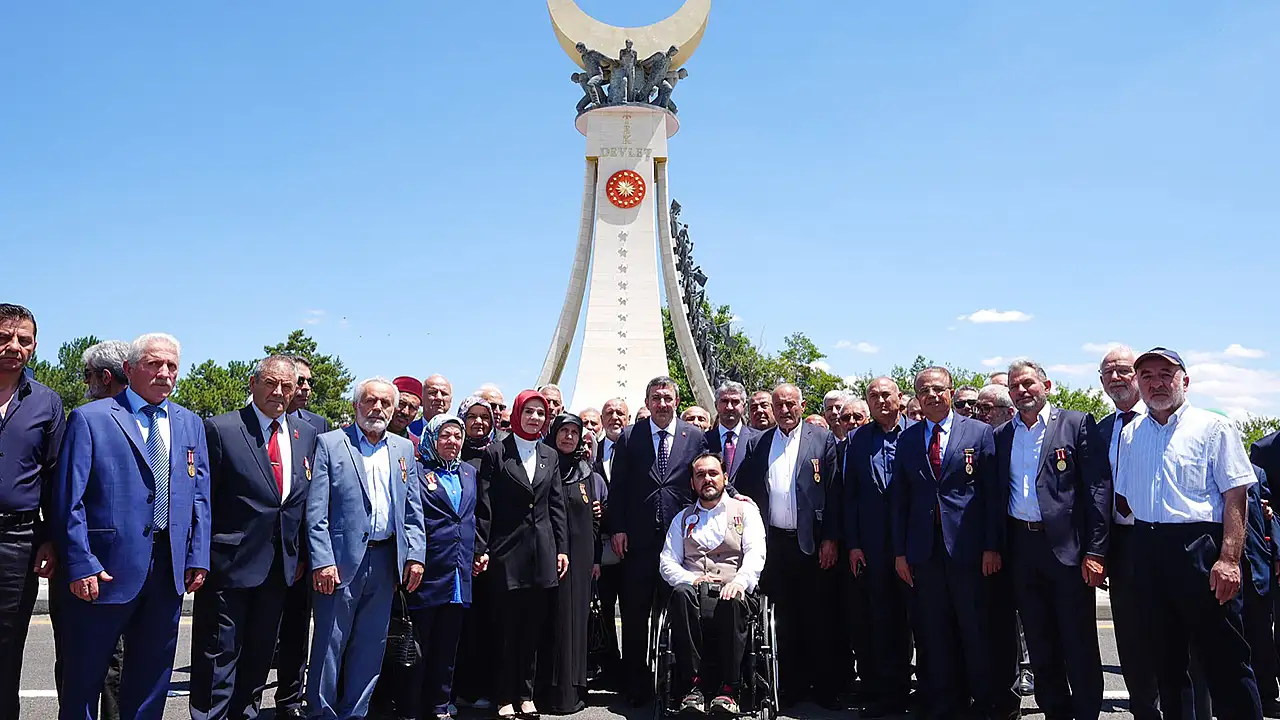 15 Temmuz şehitleri 10'uncu yıl dönümünde anıldı