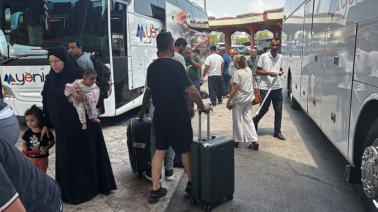 Adana sıcağından bunalan yolcu çareyi Konya'da buldu