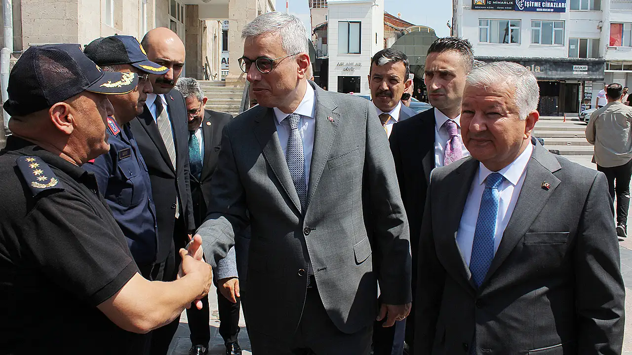 Aksaray'a gelen Bakan Memişoğlu: 'Toplumumuzun yüzde 65'i kilolu'