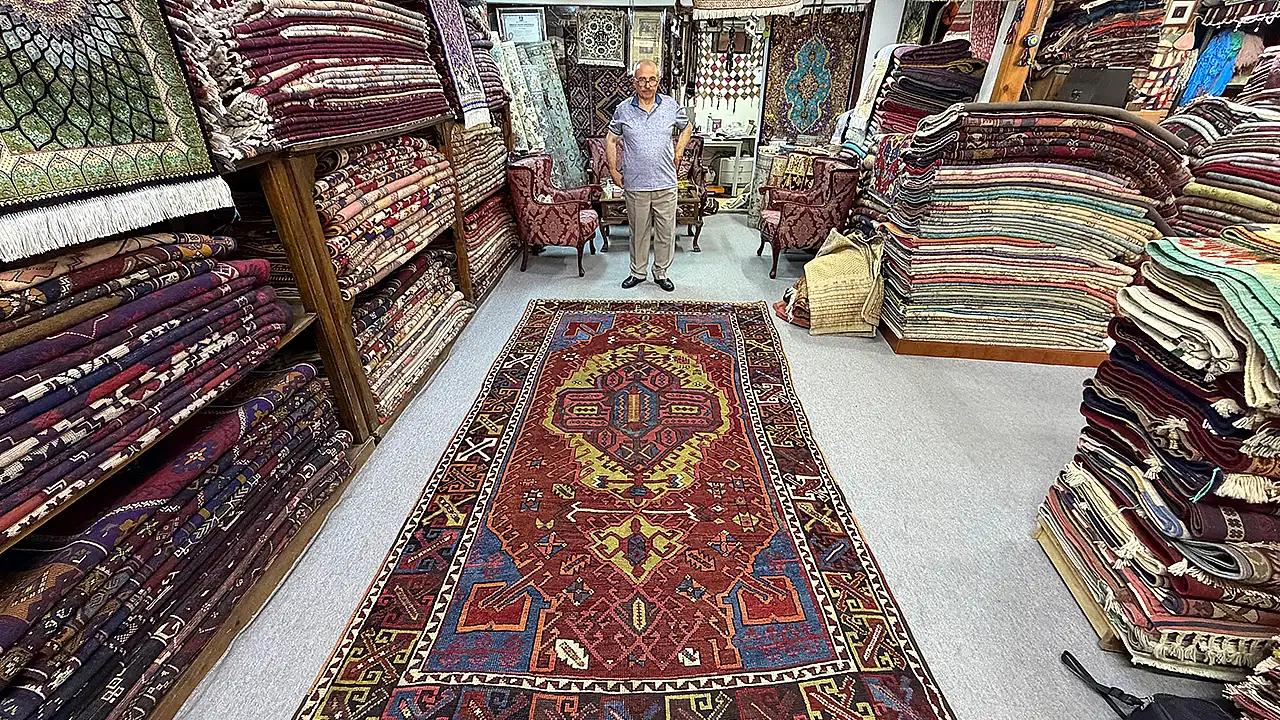 Asırlık Konya halısı 45 yıllık ustanın ellerinde