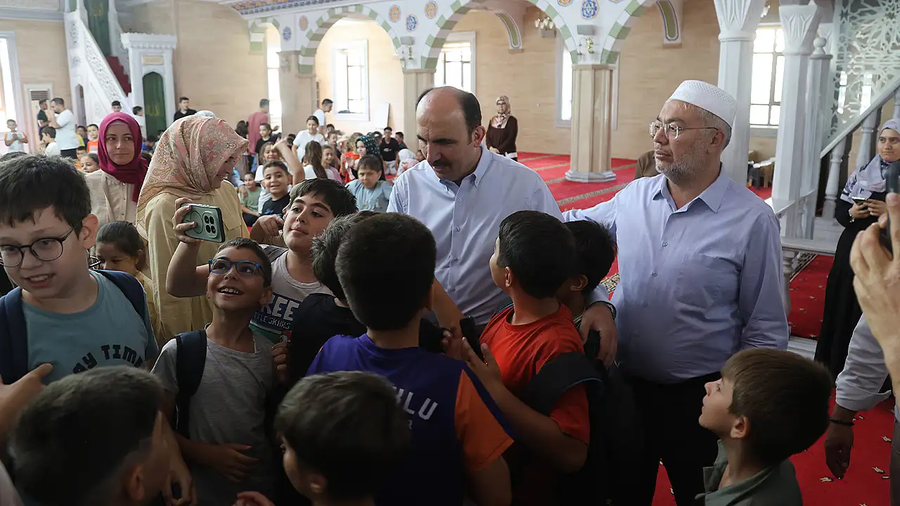 Başkan Altay'dan Selçuklu Merkez Camii Kur'an kursuna ziyaret