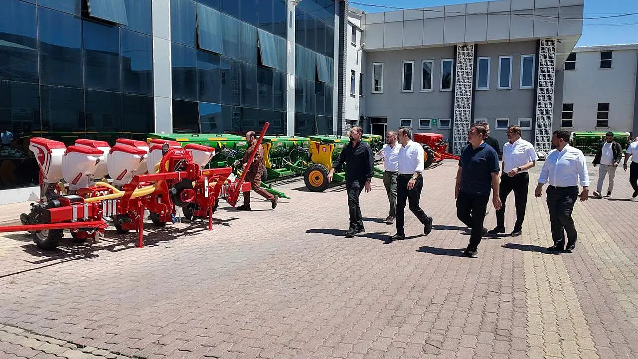Başkan Öztürk'ten Şakalak Tarım'a ziyaret