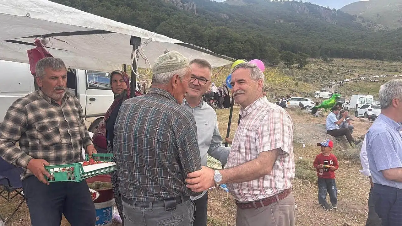 Başkan Ustaoğlu ve Arın vatandaşlarla buluştu