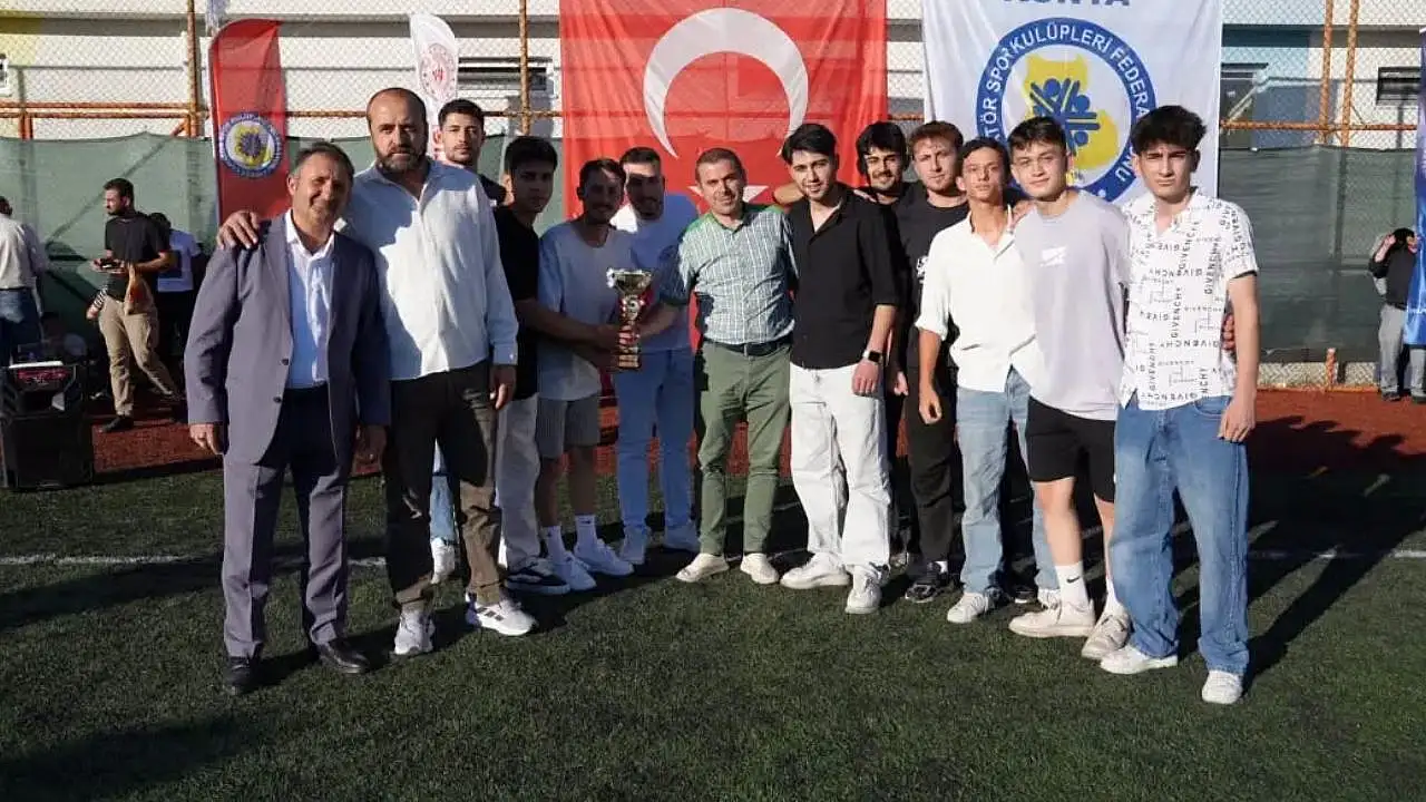 Konya 2. Küme şampiyonları kupalarını aldı