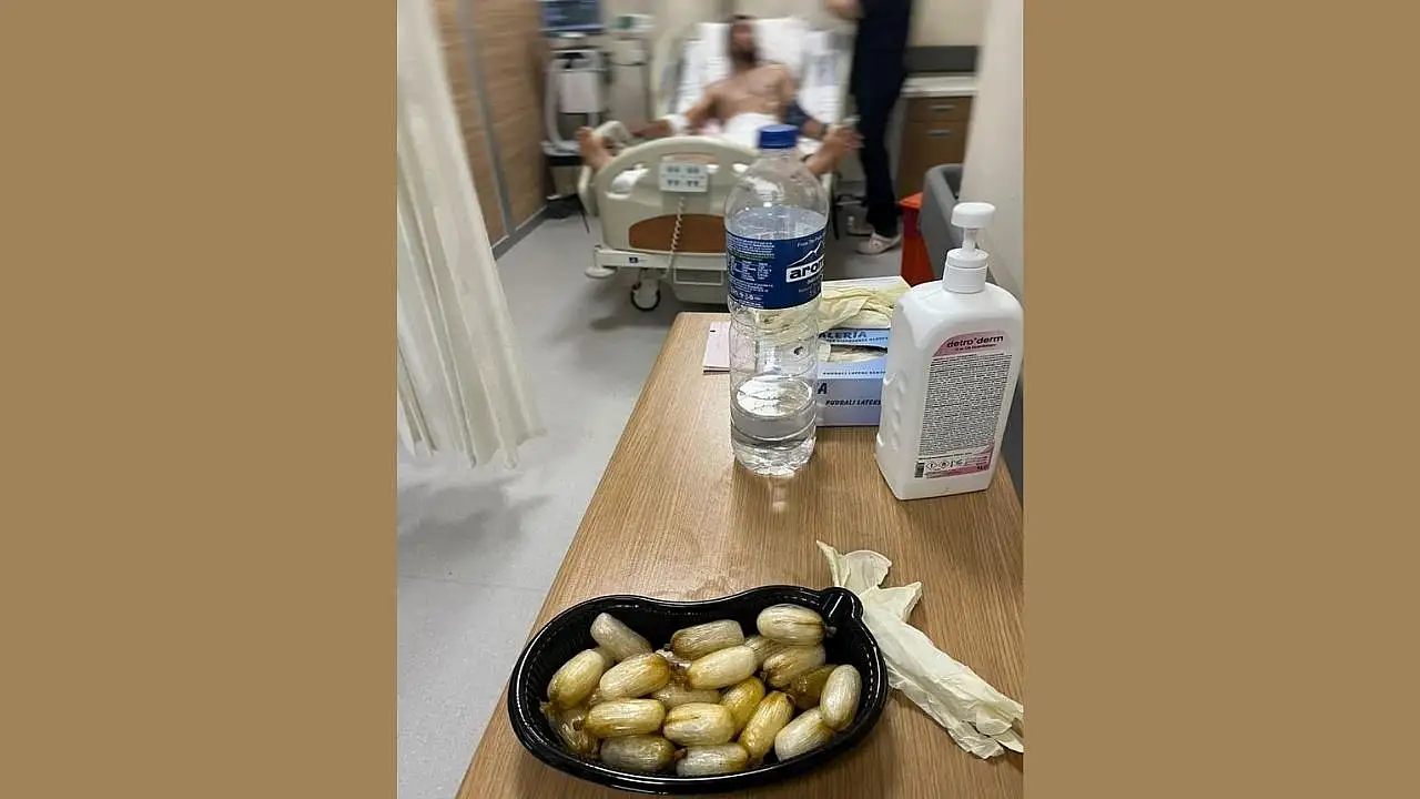 Konya'da midesinden 62 parça uyuşturucu çıktı