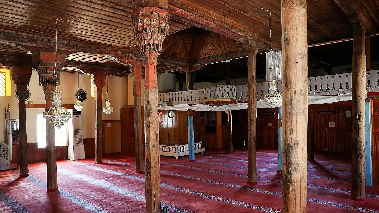Konya'daki bu 661 yıllık cami neden özel?