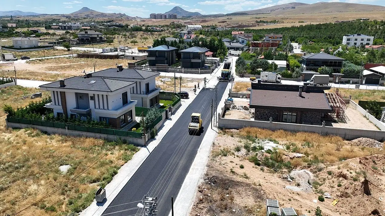 Konya'nın bu mahallesinde yollar yepyeni bir görünüme kavuşuyor