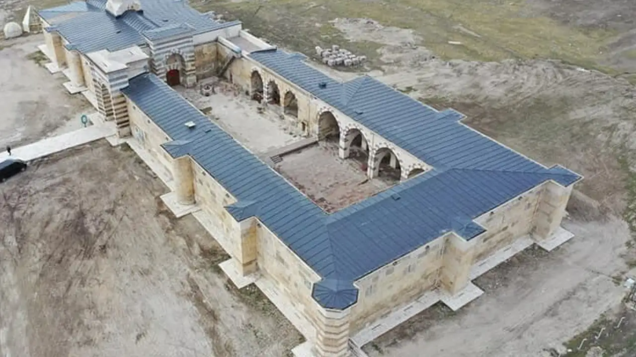 Konya'nın tarihi değeri Zazadın Hanı ihaleye çıkıyor