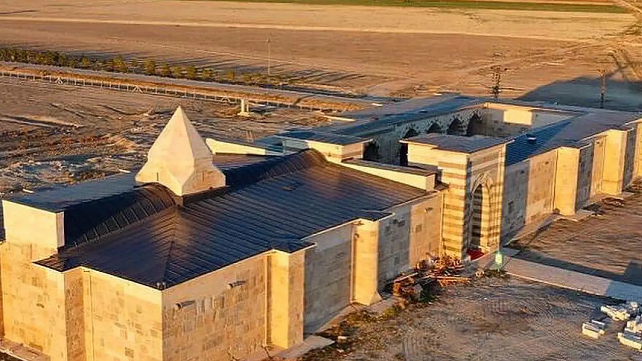 Konya'nın tarihi değeri Zazadın Hanı ihaleye çıkıyor