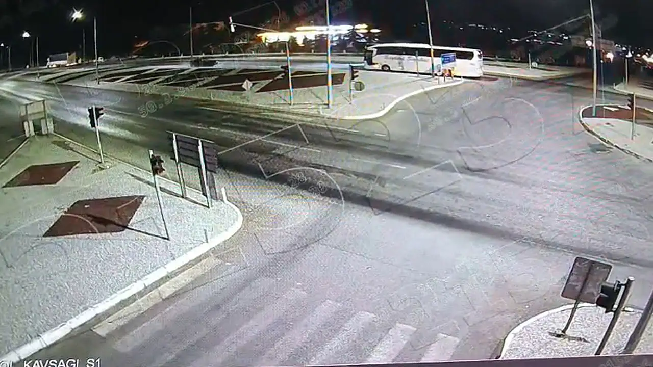 Konya yolunda feci kaza: Otomobil sürücüsü hayatını kaybetti