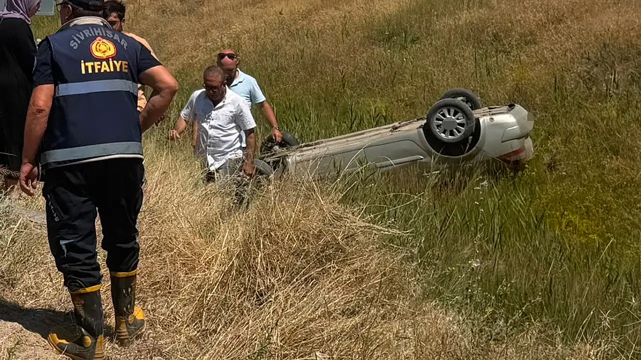Konya yolundaki kaza korkuttu! Takla atan otomobil şarampole uçtu