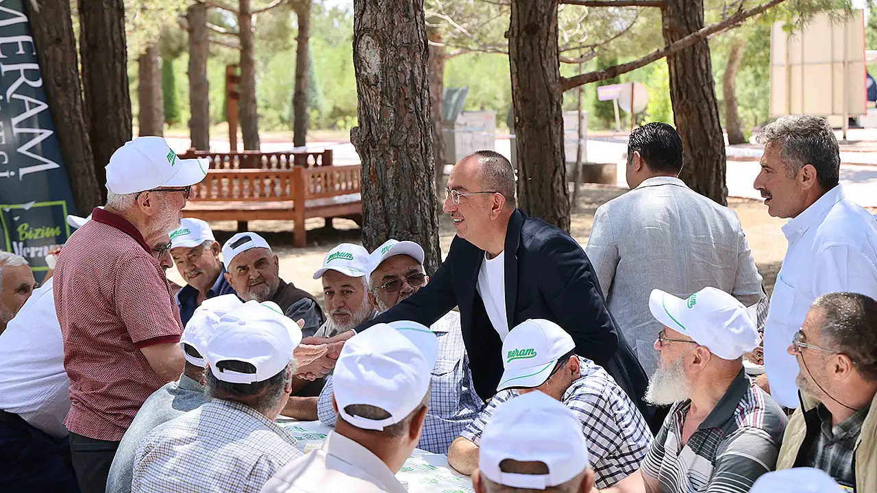 Konyalı Başkan'dan büyüklerimize vefa