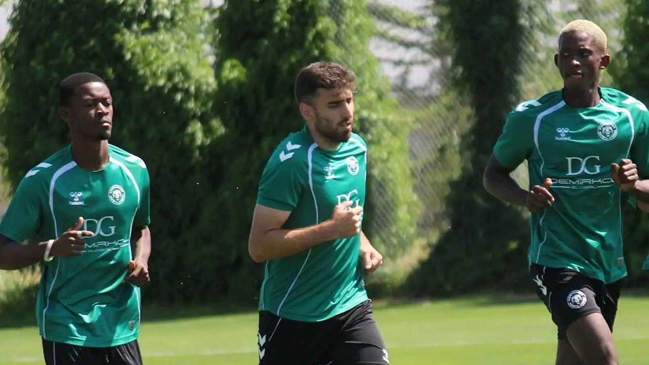 Konyaspor'un sol bek ve orta saha transferinde son durum ne?