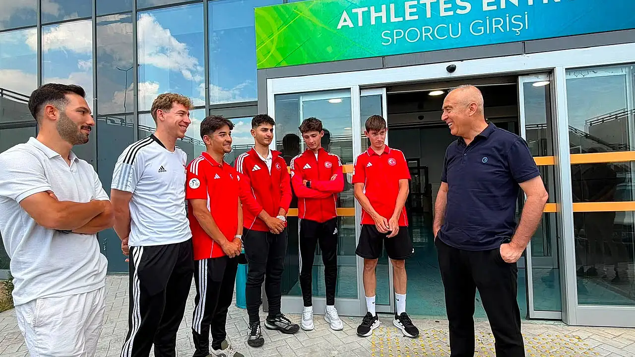 Pedallar Almanya'da dönecek! Konya'dan 2 sporcu milli takımda yer alıyor