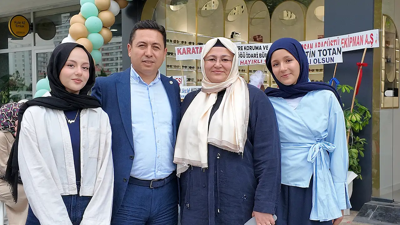 Şefik Can'da şıklığın yeni adresi Meyra optik