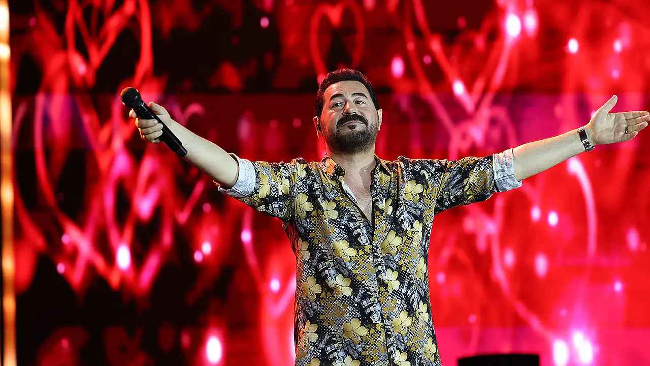 Serkan Kaya'dan Konya'da unutulmaz arabesk gecesi