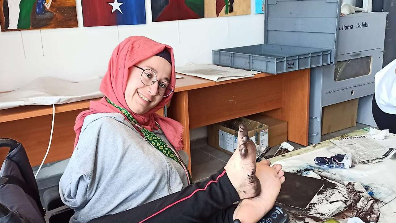 Alperenlerden Ayşe Öğretmen'e büyük destek