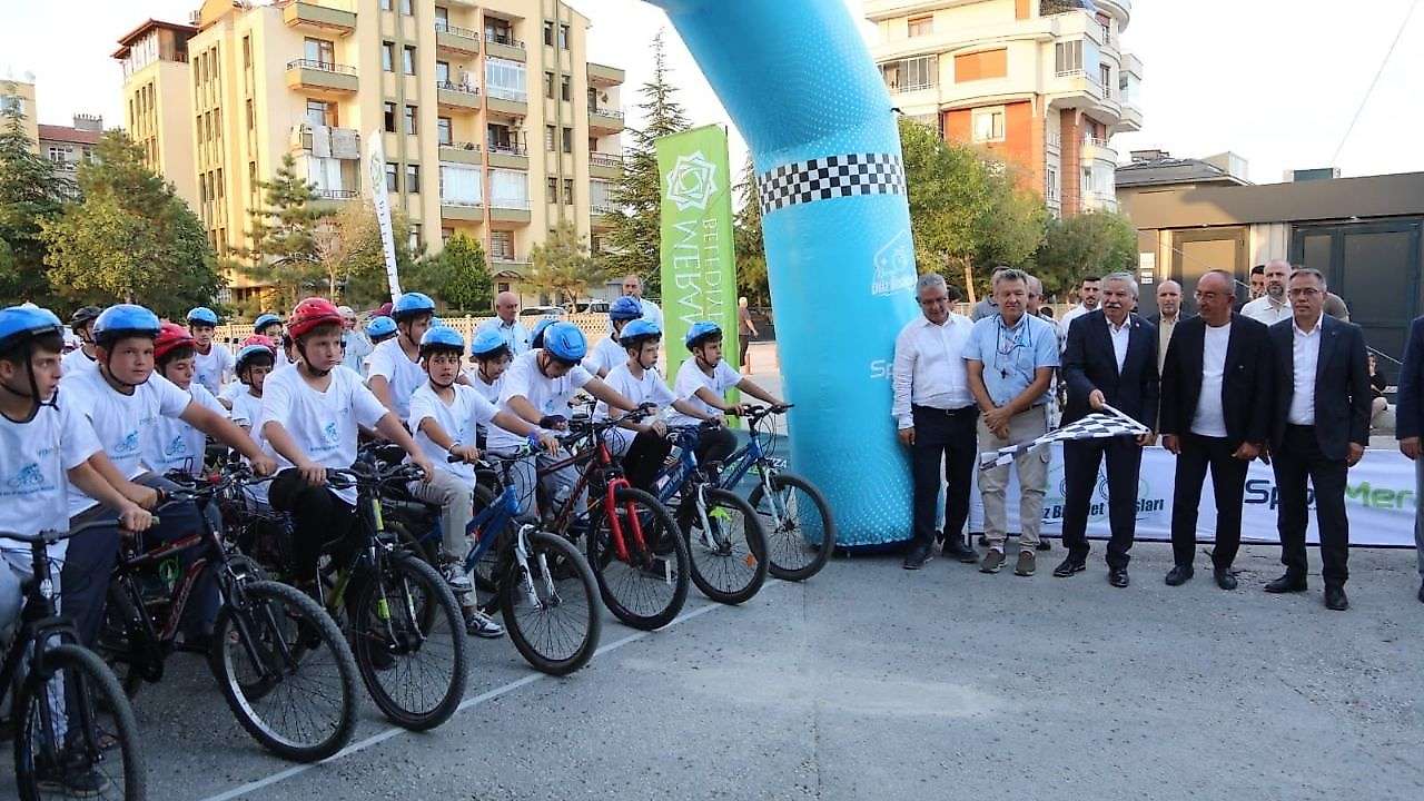 Konya Meram'da genç pedallar ödüllendirildi