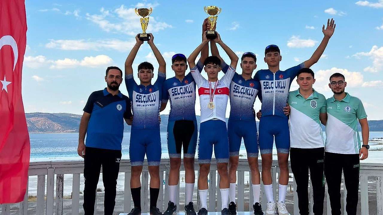 Burdur'da Selçuklu Belediyespor rüzgarı