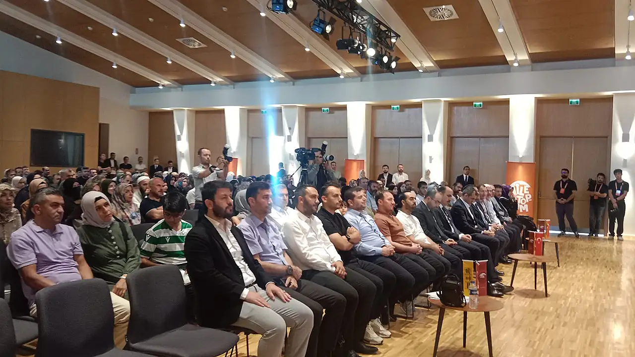 Büyükşehir'den anlamlı ödül: Konyalı ailelerin Umre heyecanı başladı