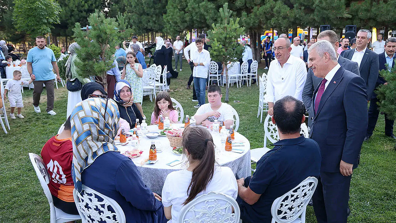 DOSD Meram 3 yılda kocaman bir aile oldu