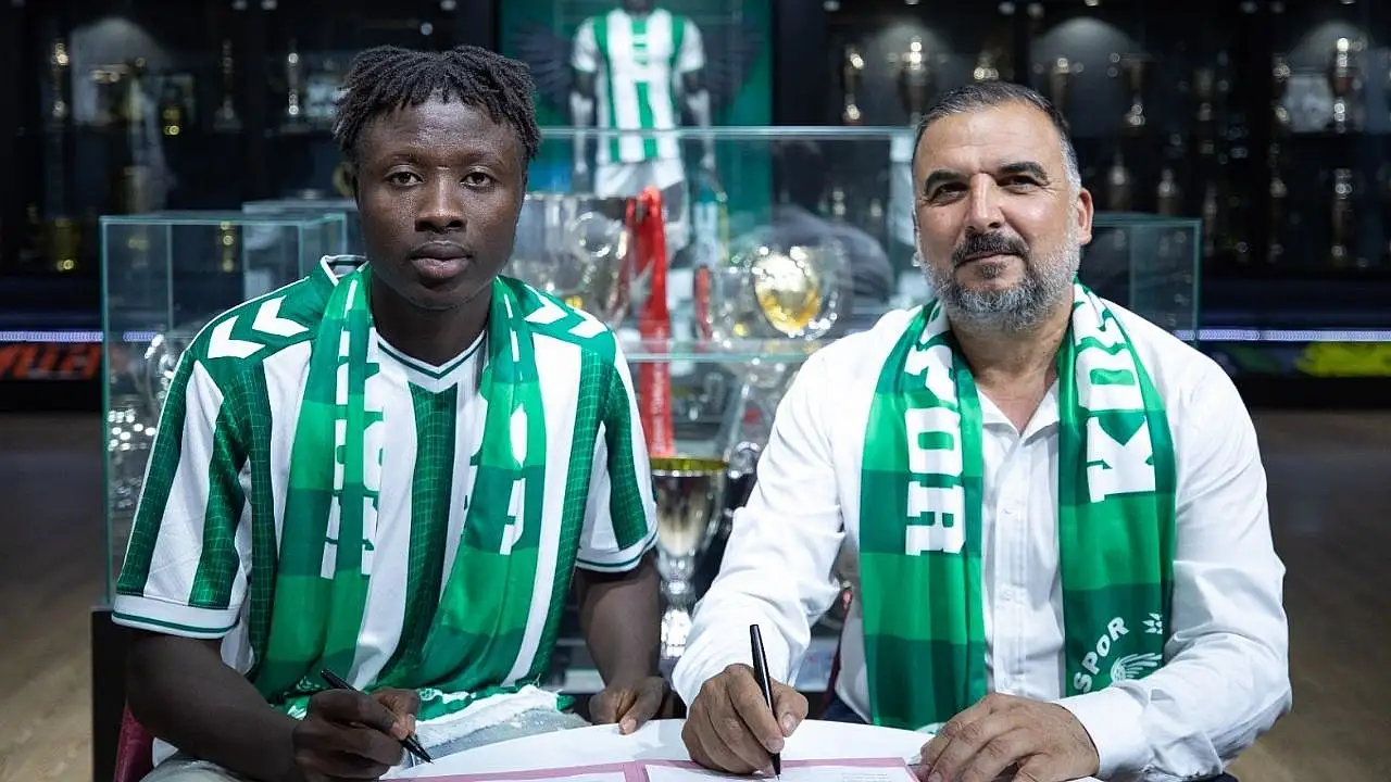 Konyaspor'da geleceğe atılan imzalar