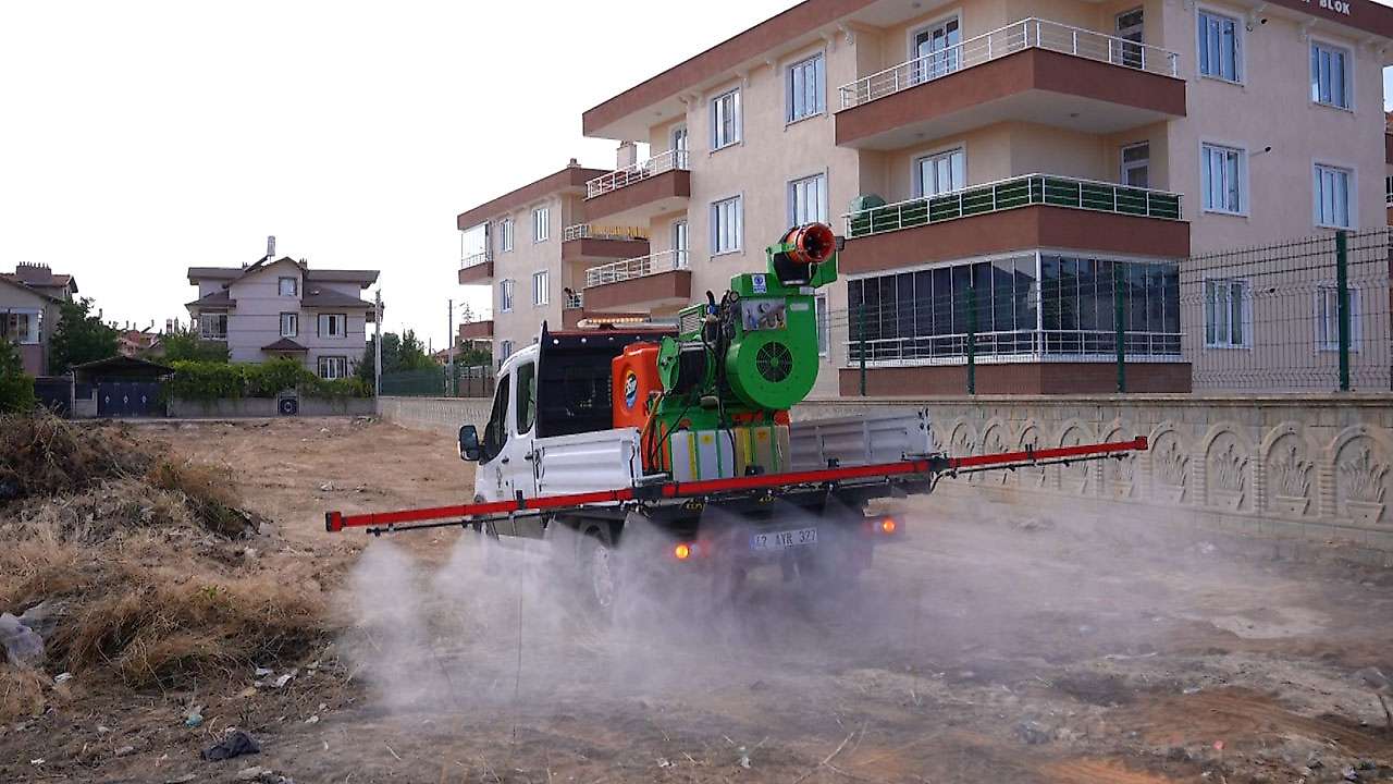 Karatay Belediyesi haşereye karşı havadan savaşıyor