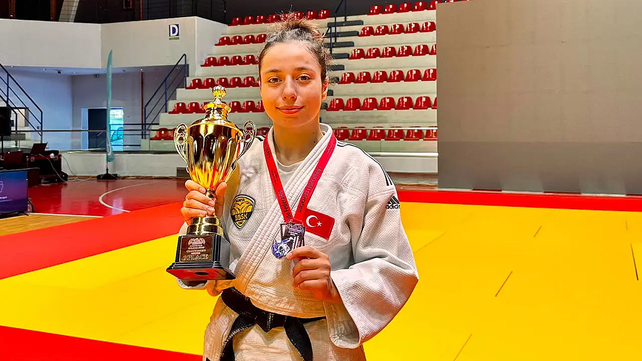 Konya Büyükşehir'den gururlandıran başarılar