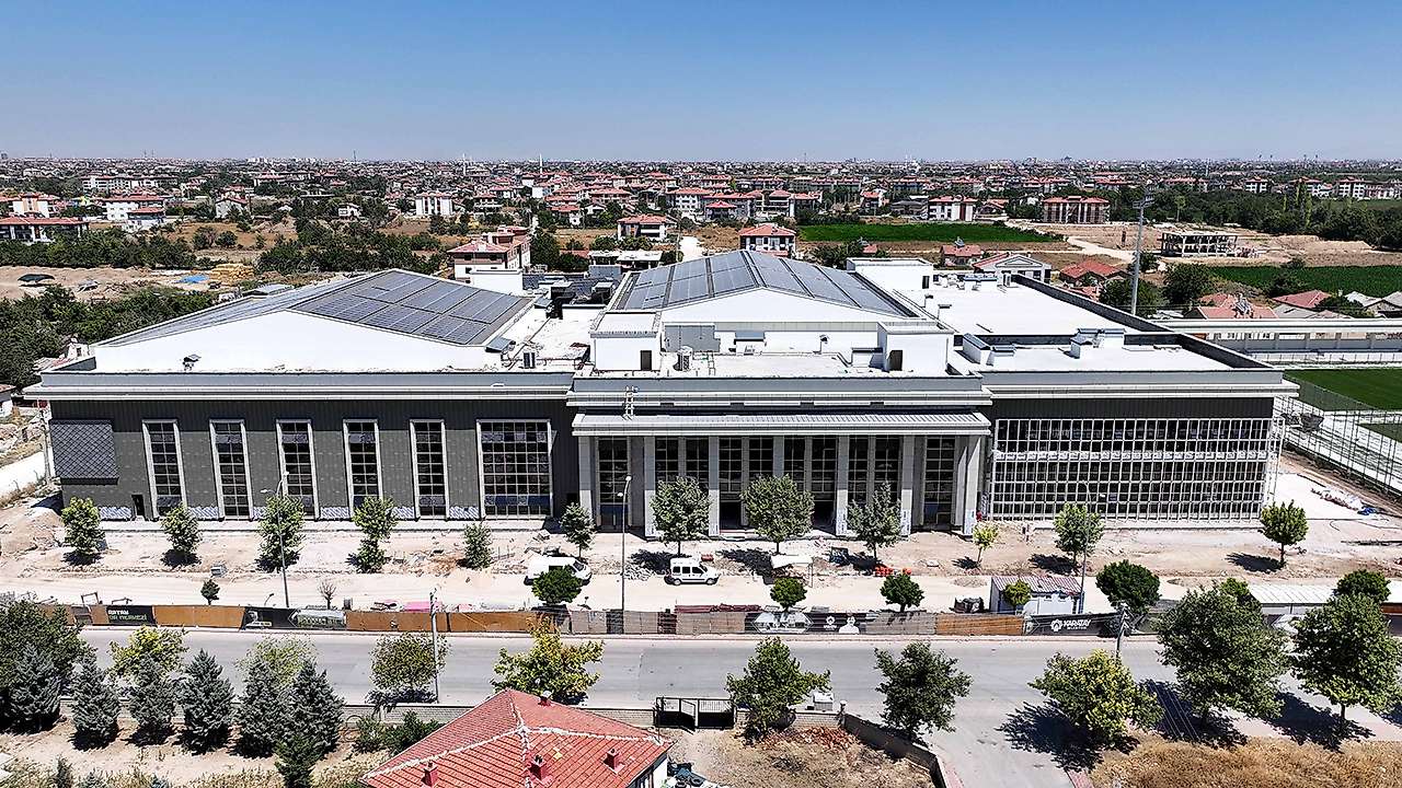 Konya'da 26 bin metrekarelik dev yatırım: Karatay Spor Merkezi yükseliyor