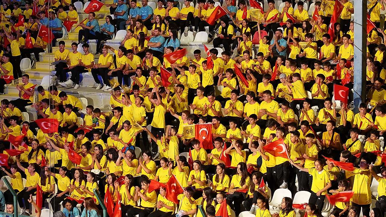 Konya'da 28 ilçeyi buluşturan olimpiyat heyecanı başladı