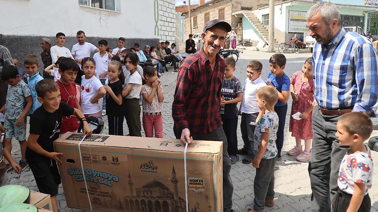Konya'da çocukların bisiklet heyecanı başladı