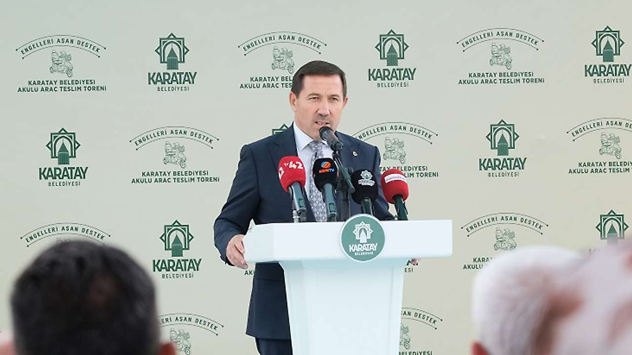Konya'da gönüllere dokunan destek: Dualar eşliğinde teslim edildi