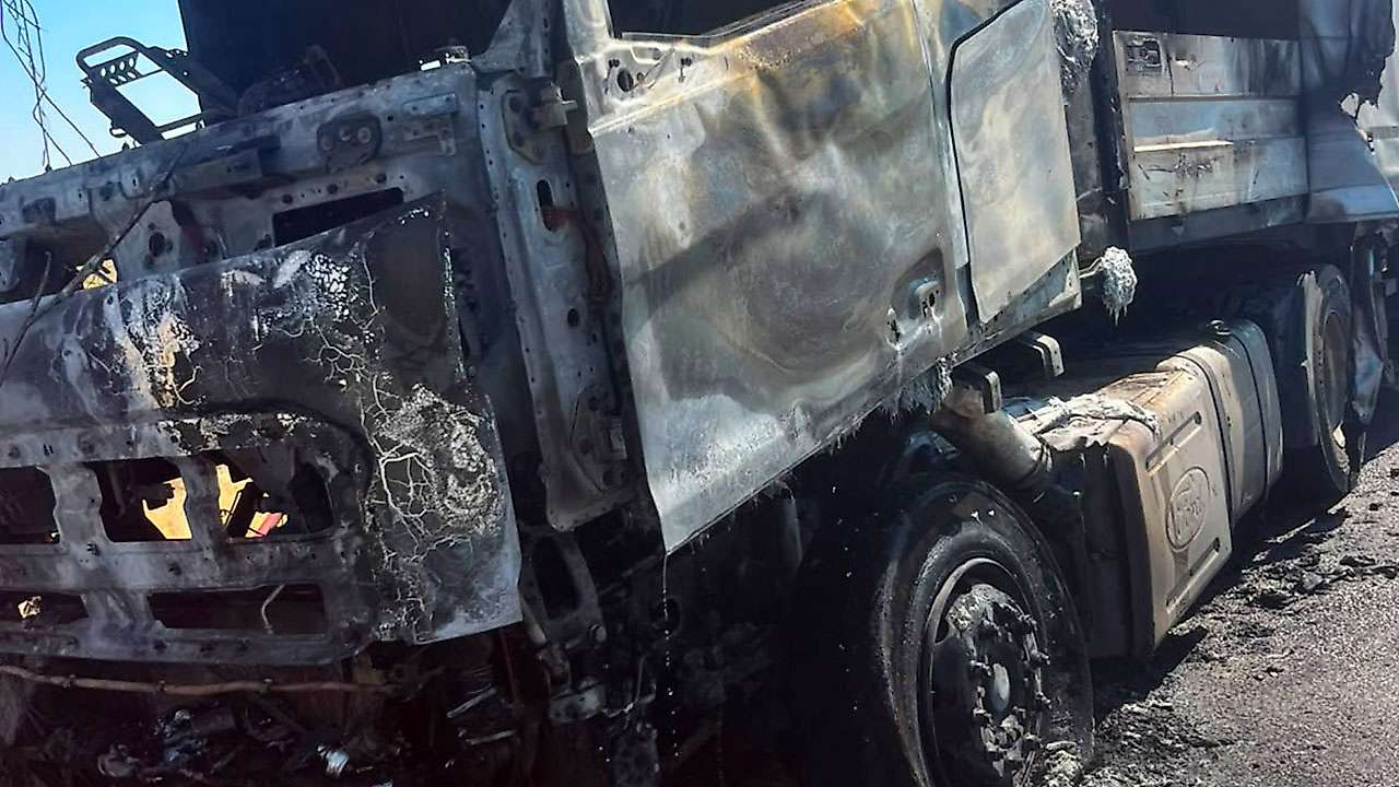 Konya'da seyir halindeki tır alev alev yandı!