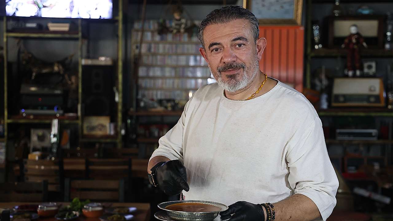 Konya'da sıcak havaya rağmen talep görüyor: Usta sırrını paylaştı