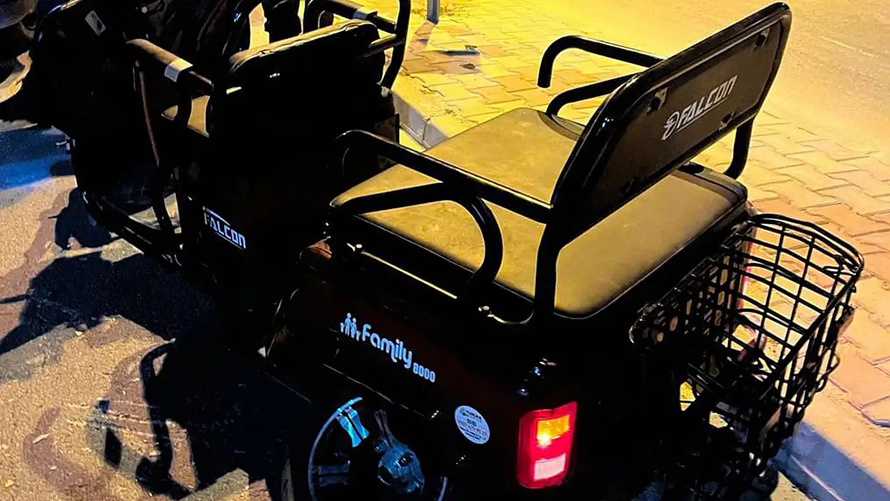 Konya'da yürekler ağza geldi! Otomobil ile üç tekerlekli motosiklet çarpıştı