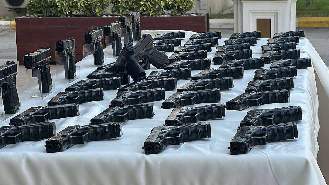 Konya'dan sevkiyat yapan şüpheliye darbe: Yüzlercesi ele geçirildi