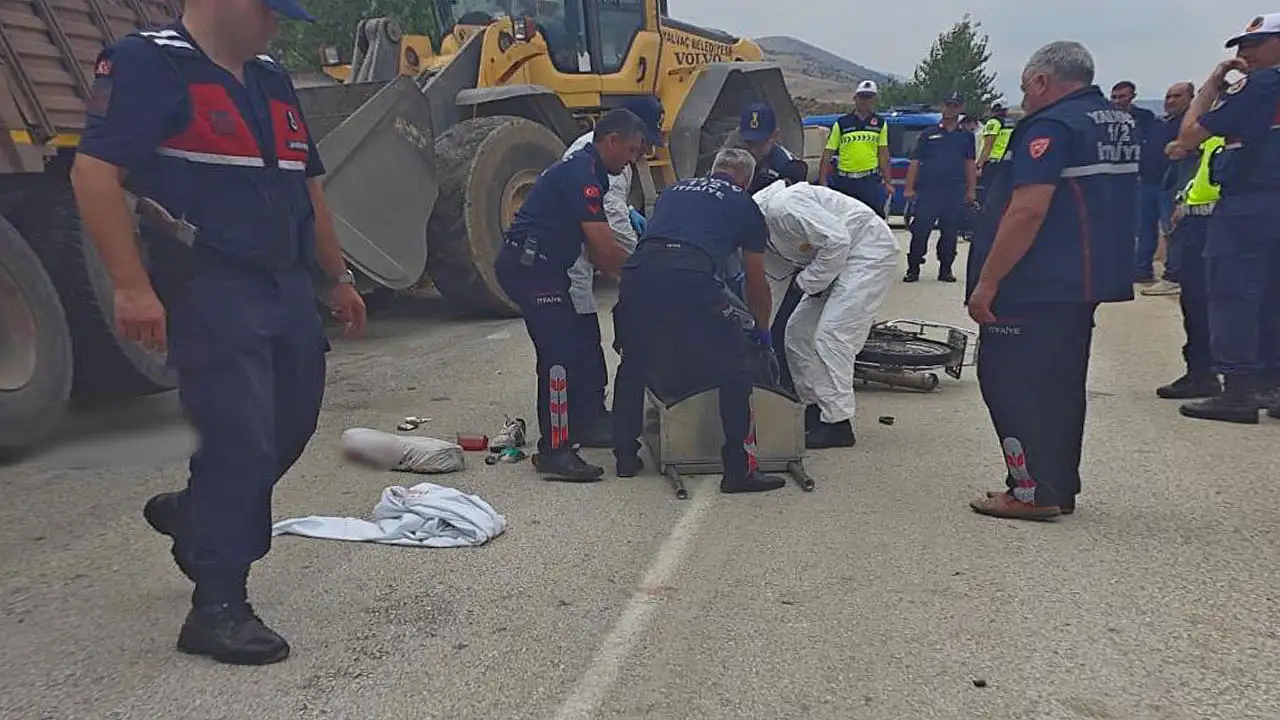 Konya plakalı kamyon kaza yaptı: 19 yaşındaki genç hayatını kaybetti