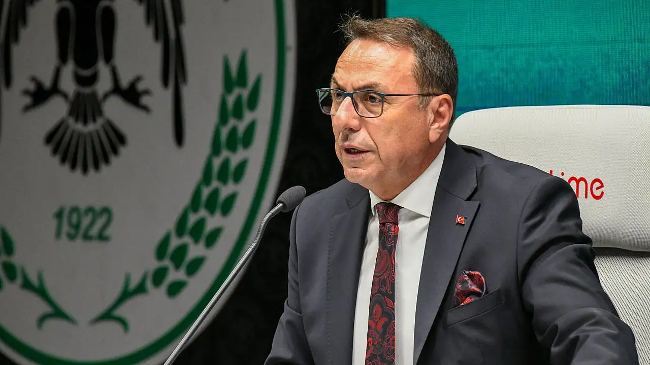 Konyaspor 3 üst tribünü kapattı