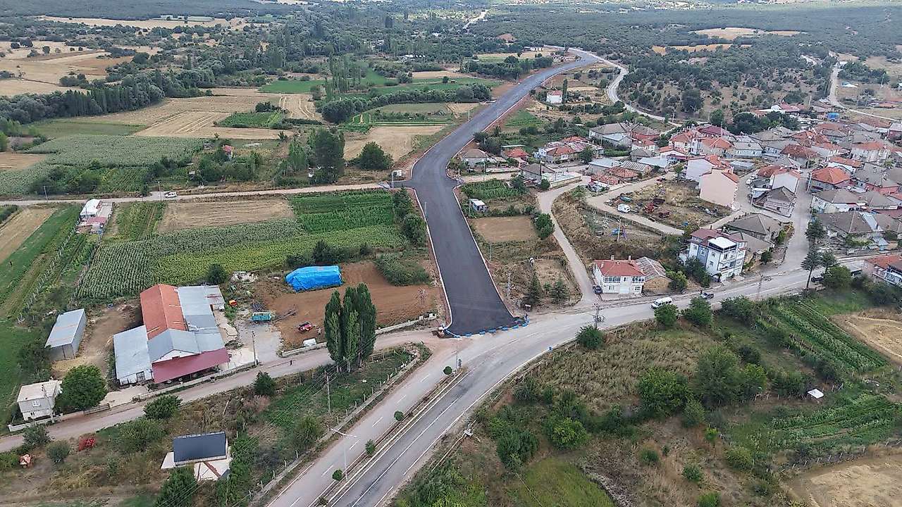 Seydişehir'de mahallelere yeni yollar yapılıyor