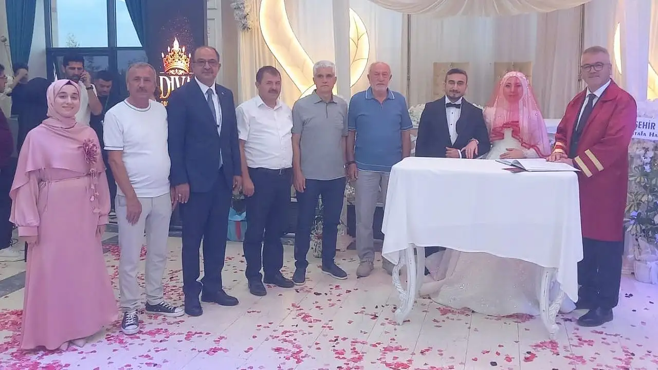 Konya Seydişehir'de Mehmet Tutal oğlunu evlendirdi