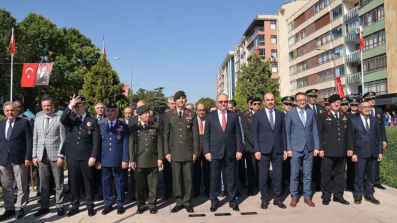 Zamansız Çehre sergisi Konya'da açıldı