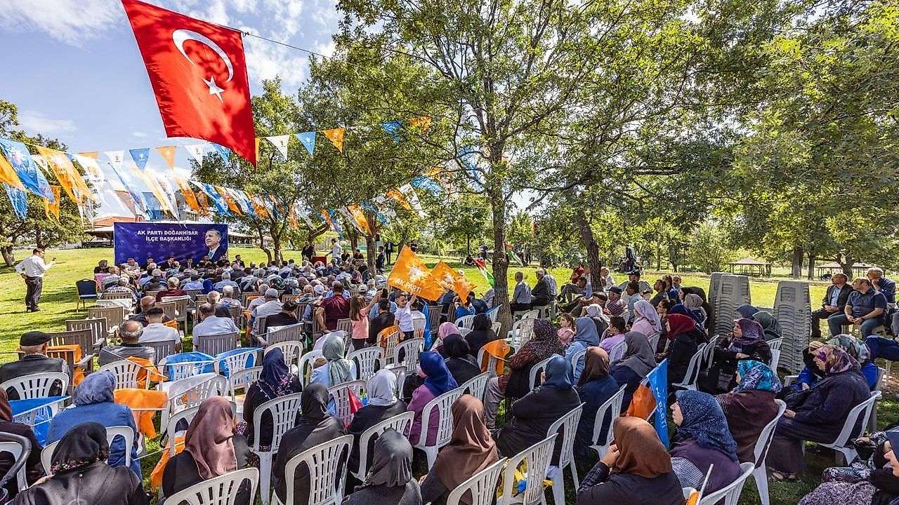 Konya AK Parti Doğanhisar'da vatandaşla iç içe